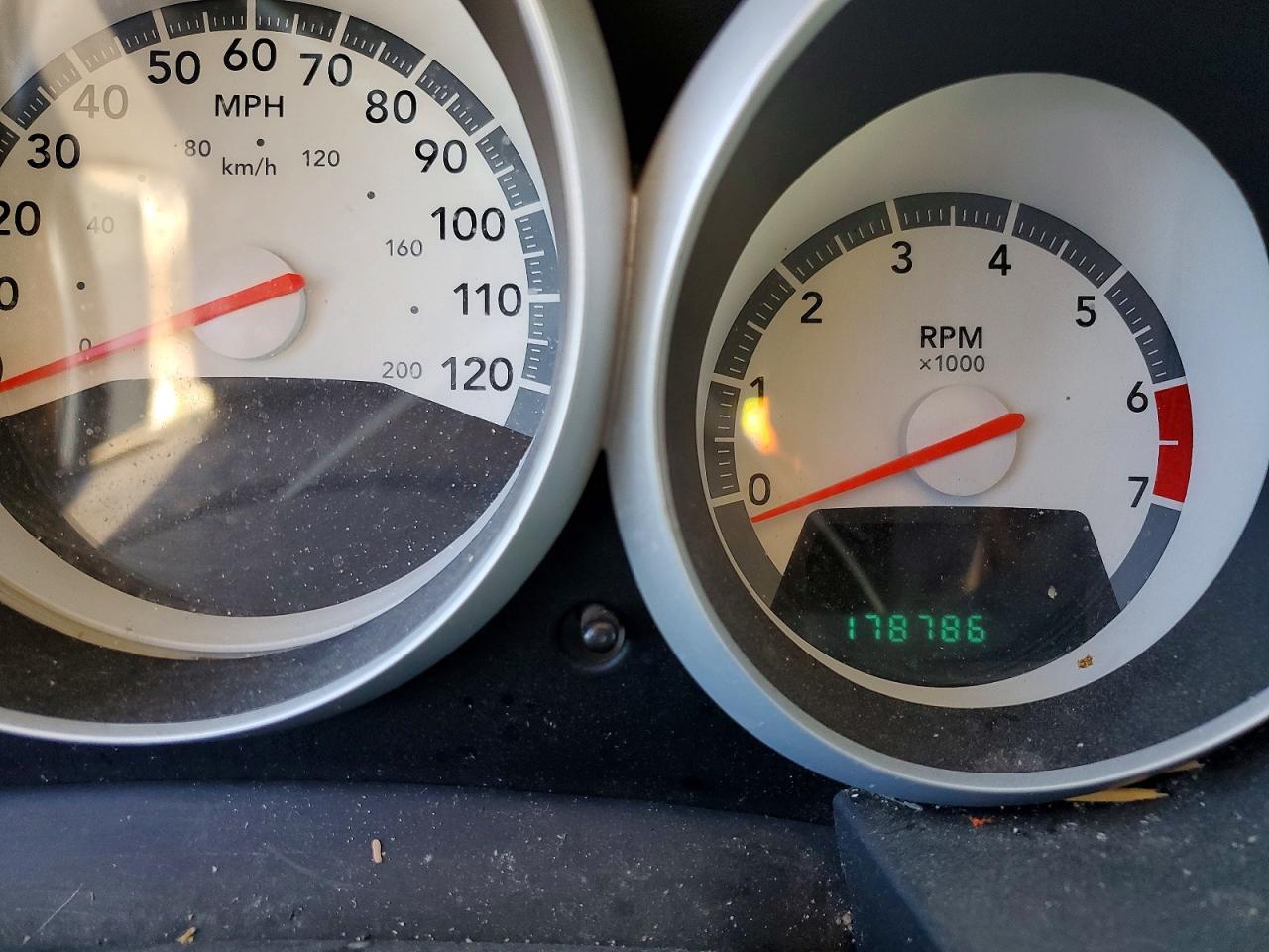 2008 DODGE GRAND CARAVAN SXT photo 9