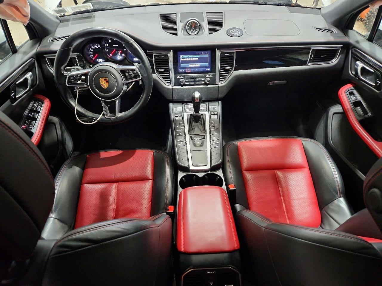 2018 PORSCHE MACAN photo 8