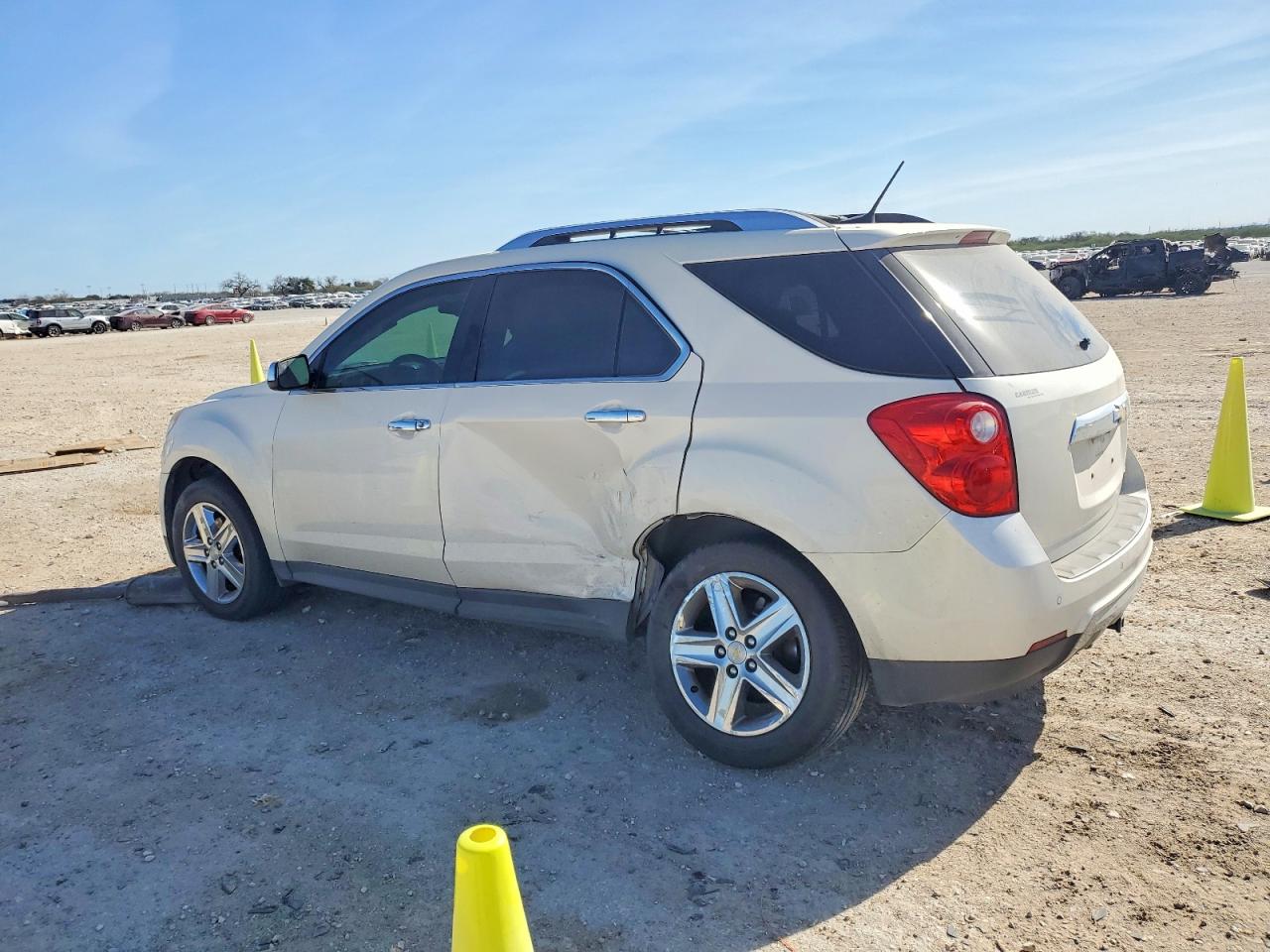 2014 CHEVROLET EQUINOX LTZ photo 2