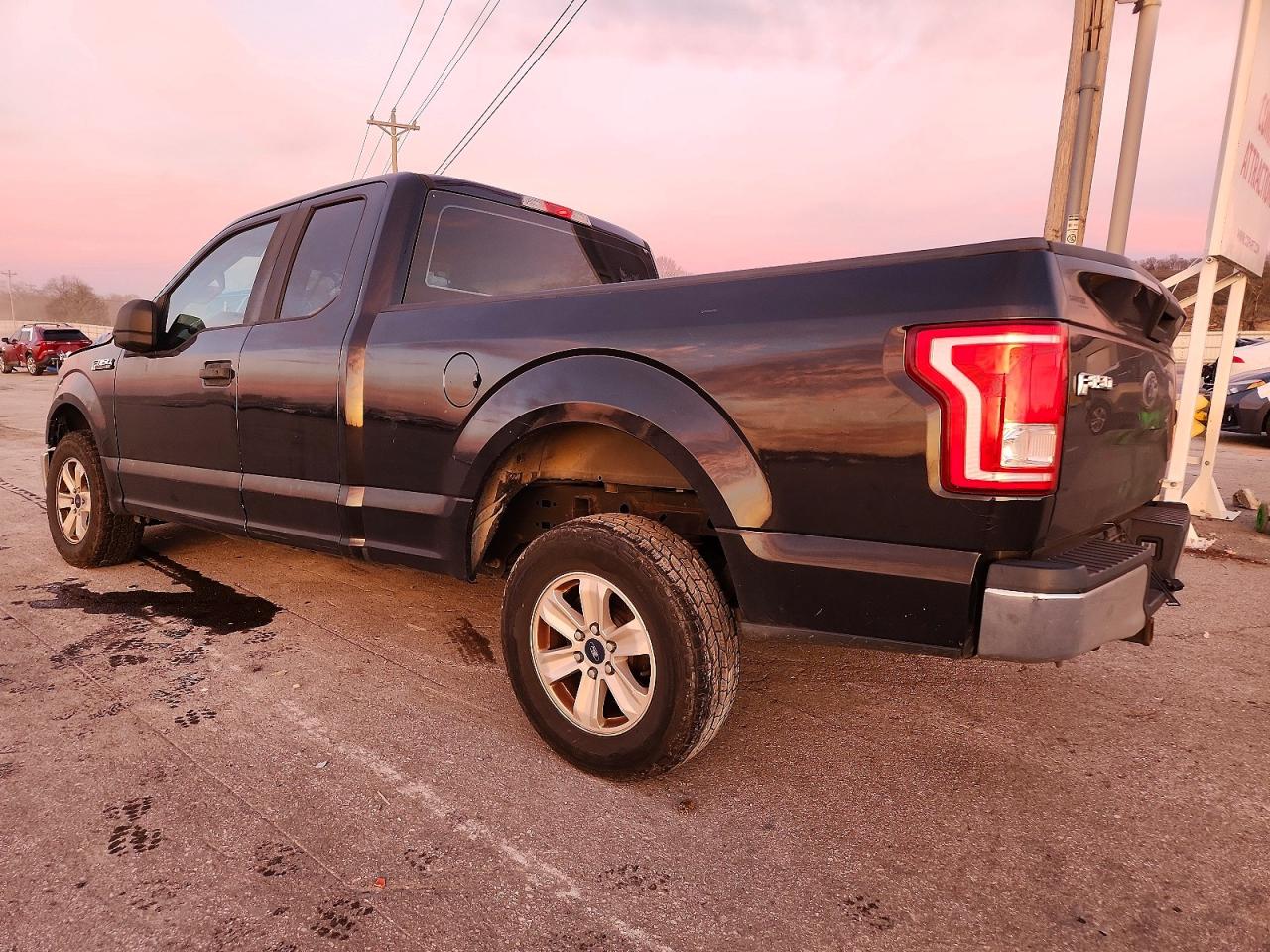 2015 FORD F150 SUPER CAB photo 2