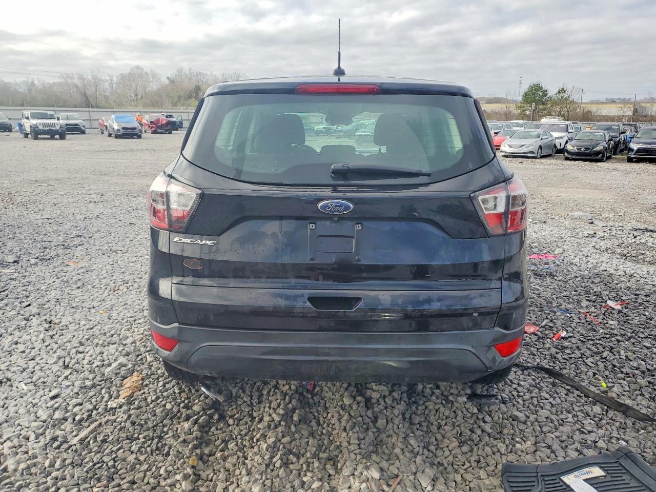 2017 FORD ESCAPE S photo 6