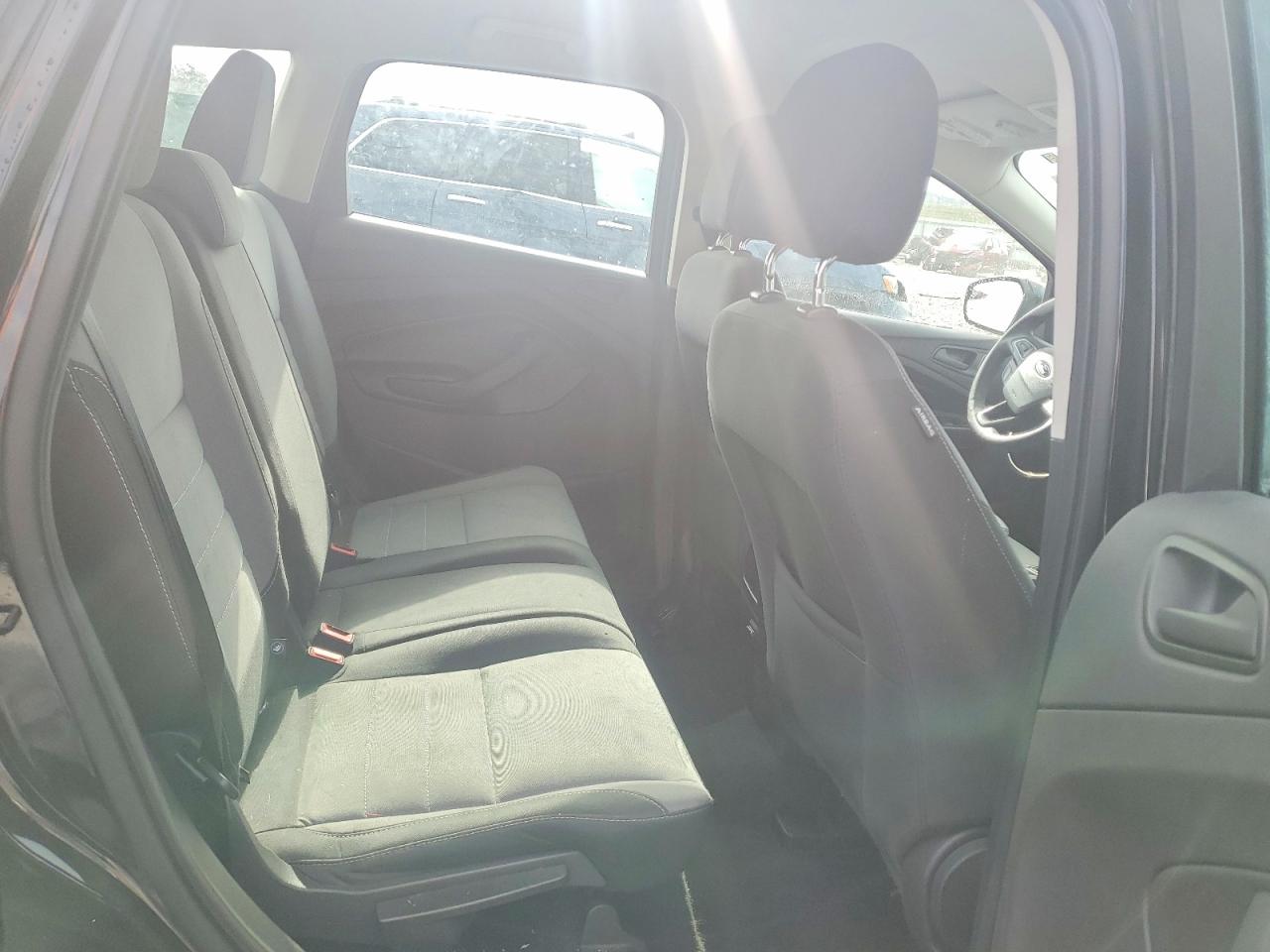 2017 FORD ESCAPE S photo 11