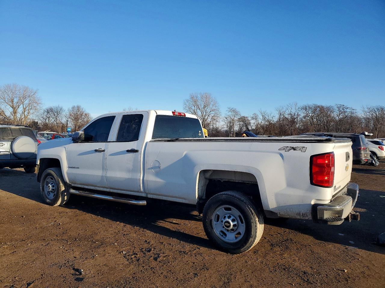 2015 CHEVROLET SILVERADO K2500 HEAVY DUTY photo 2