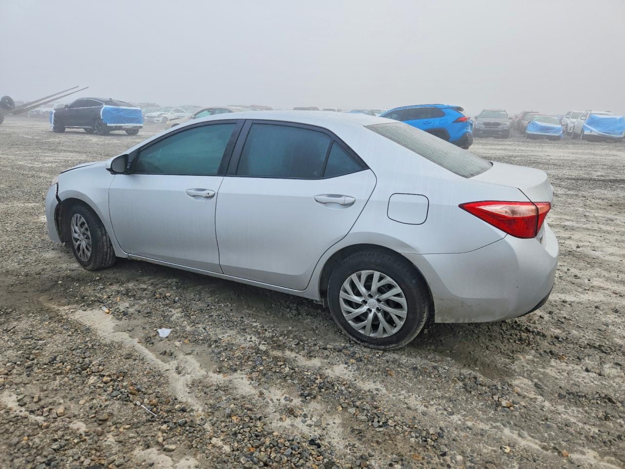 2018 TOYOTA COROLLA L photo 2