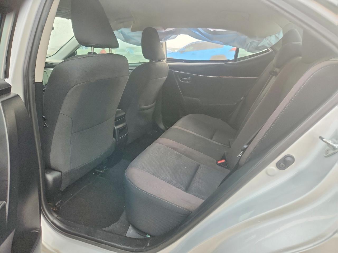 2018 TOYOTA COROLLA L photo 10