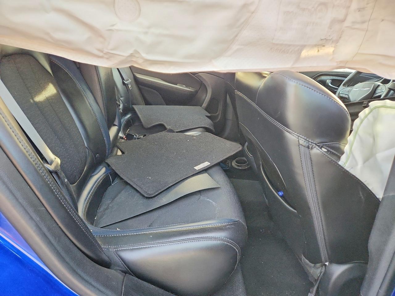 2016 CHRYSLER 200 S photo 10