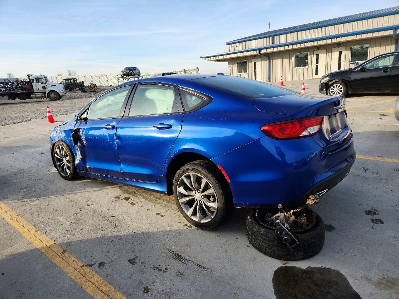 2016 CHRYSLER 200 S photo 2