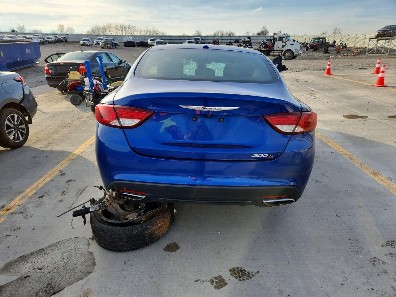 2016 CHRYSLER 200 S photo 6