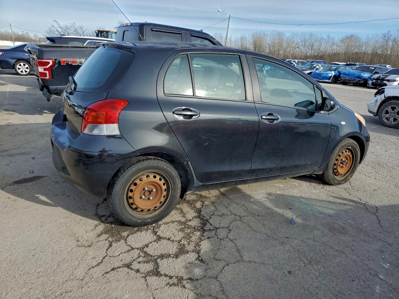 2009 TOYOTA YARIS photo 3
