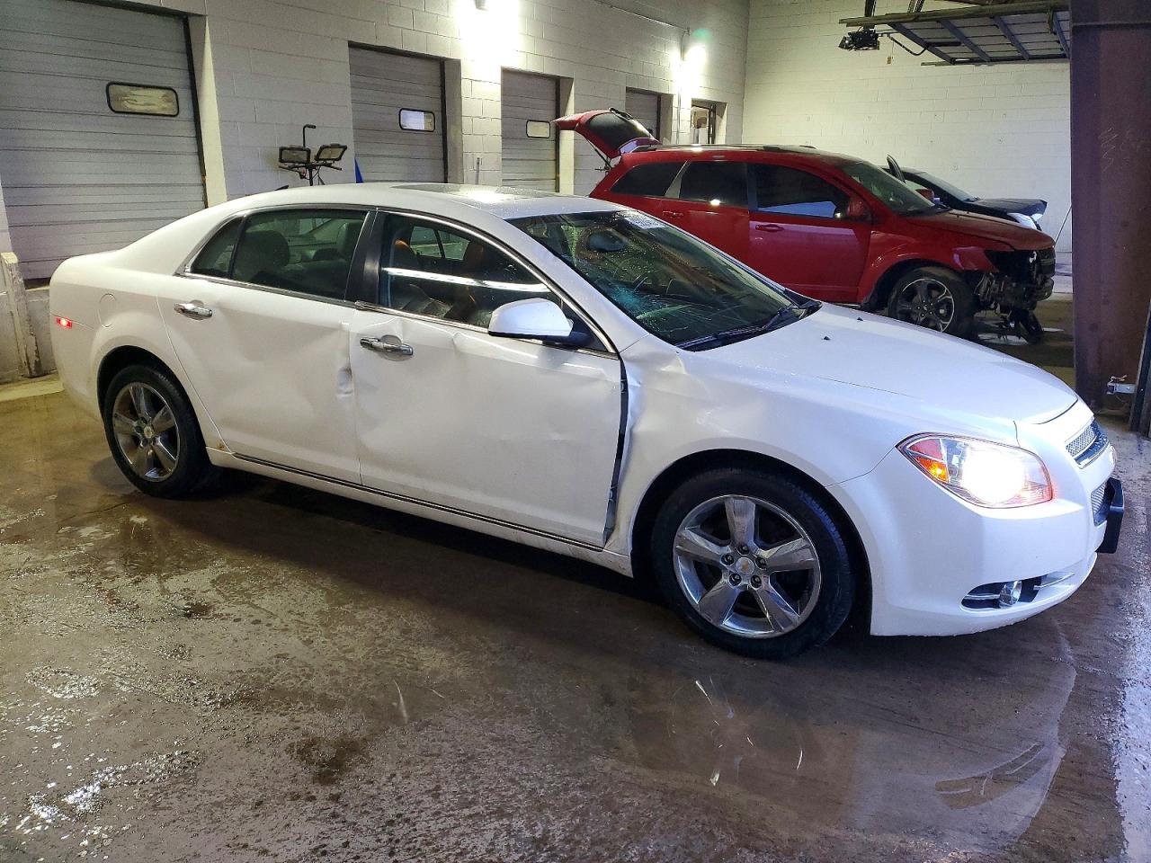 2011 CHEVROLET MALIBU LTZ photo 4