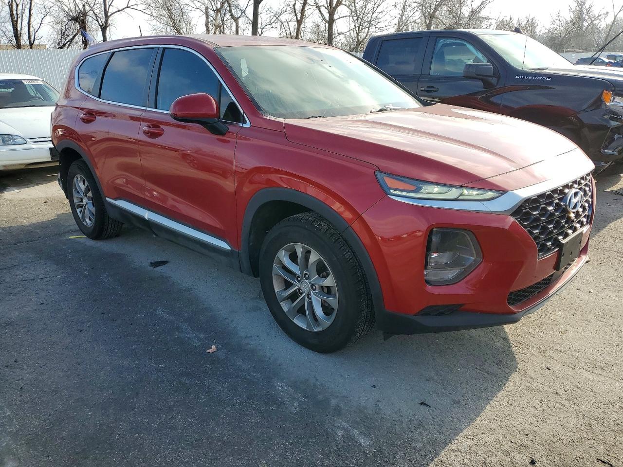 2019 HYUNDAI SANTA FE SE 2.4L photo 4
