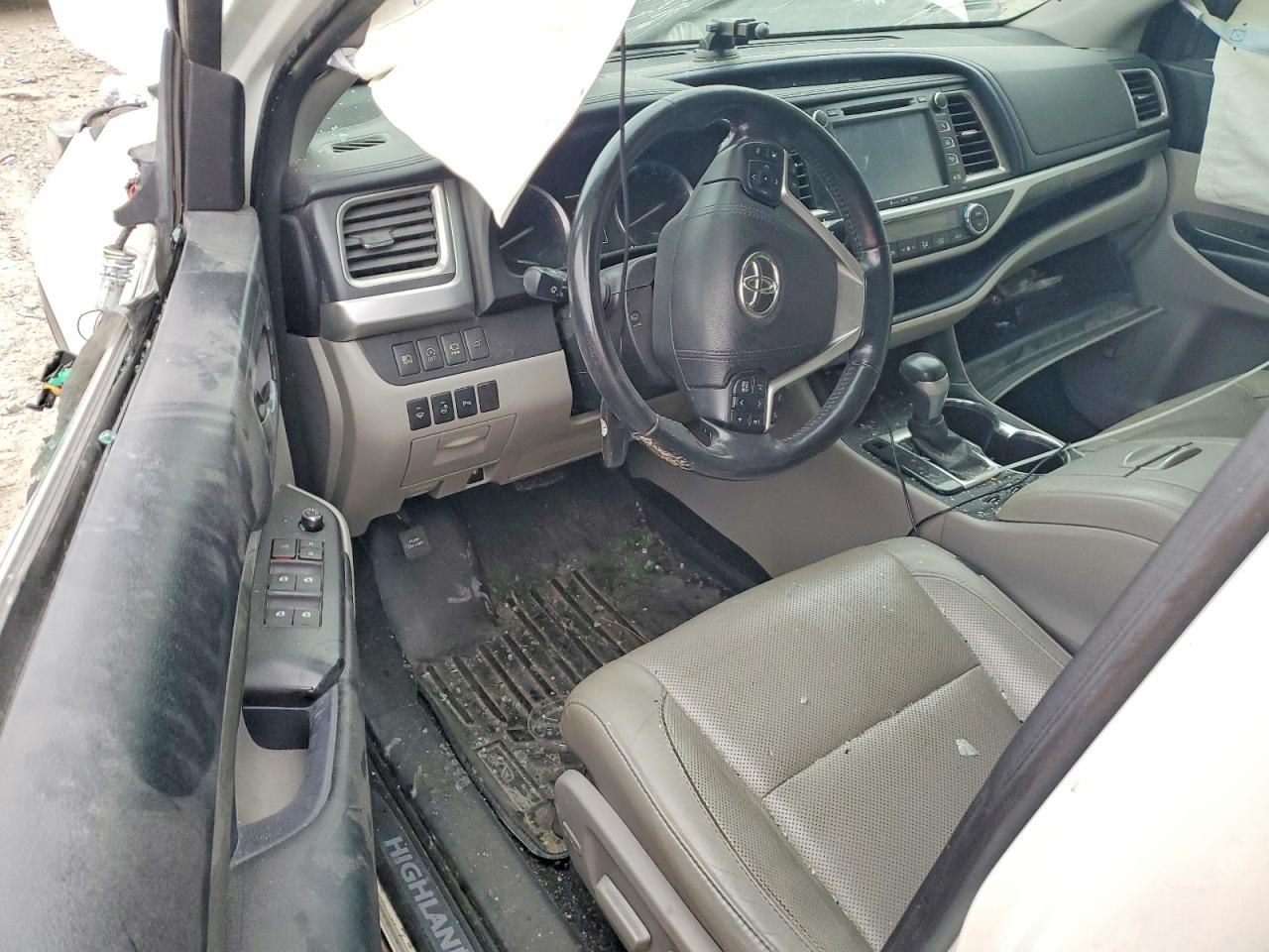 2017 TOYOTA HIGHLANDER LIMITED photo 8