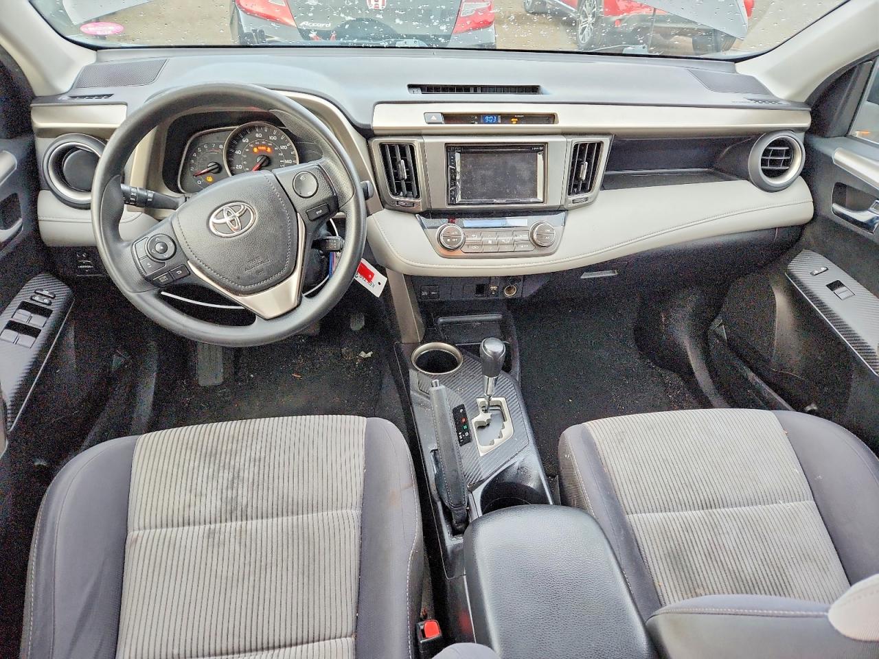 2014 TOYOTA RAV4 XLE photo 8