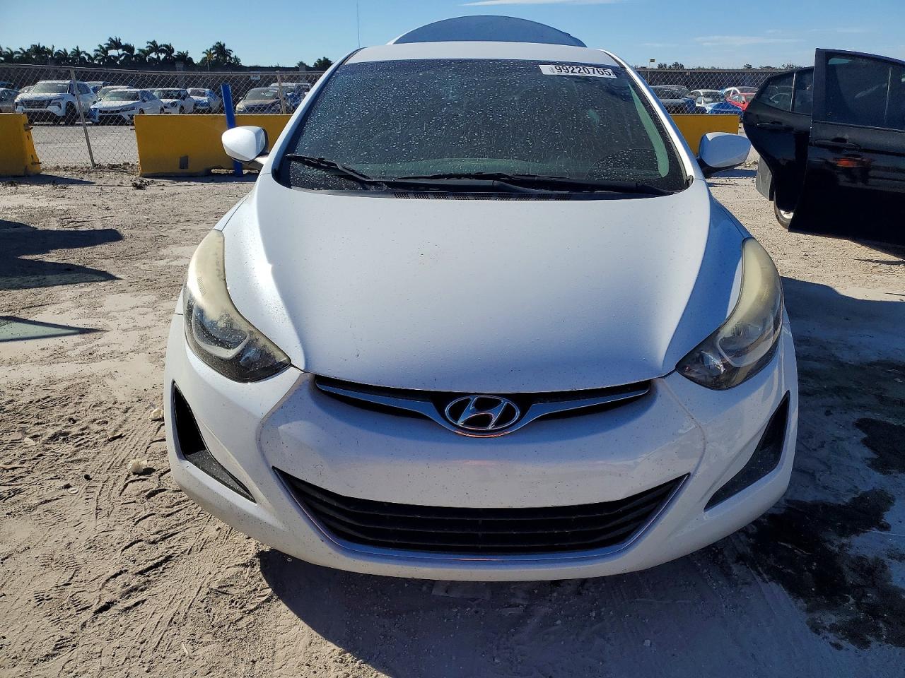 2015 HYUNDAI ELANTRA SE photo 5