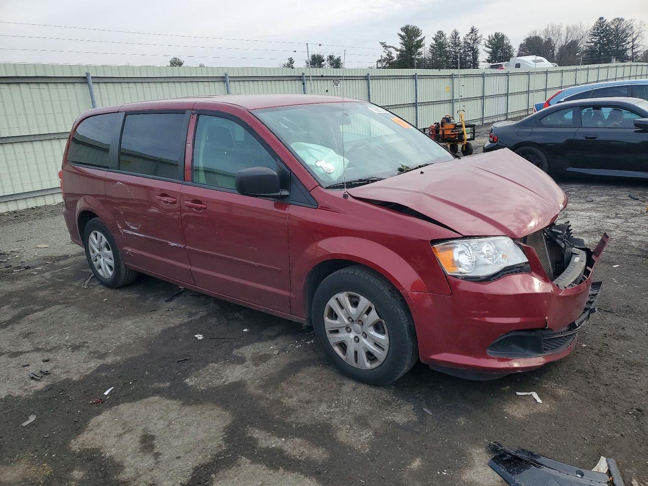 2015 DODGE GRAND CARAVAN SE photo 4