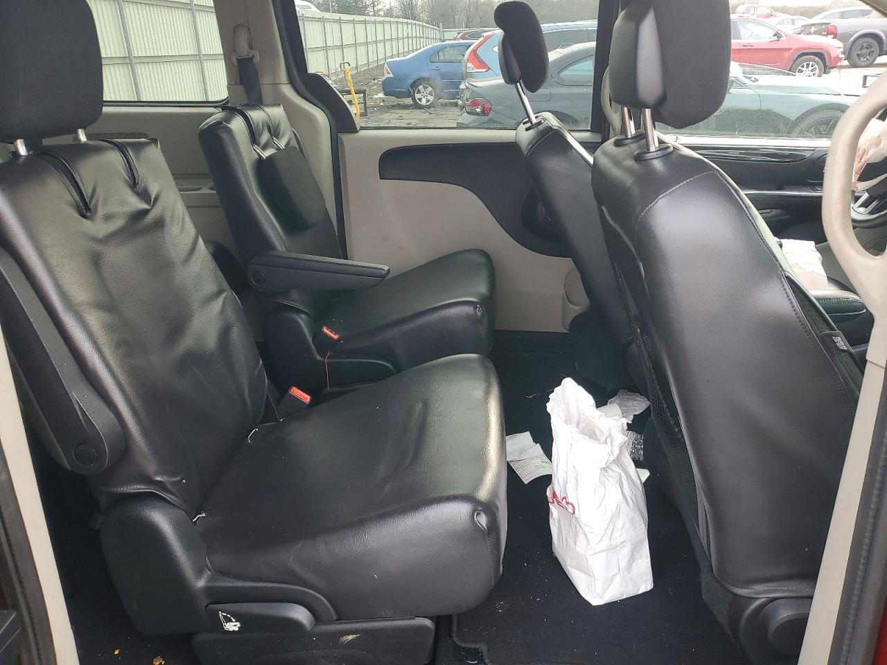 2015 DODGE GRAND CARAVAN SE photo 11