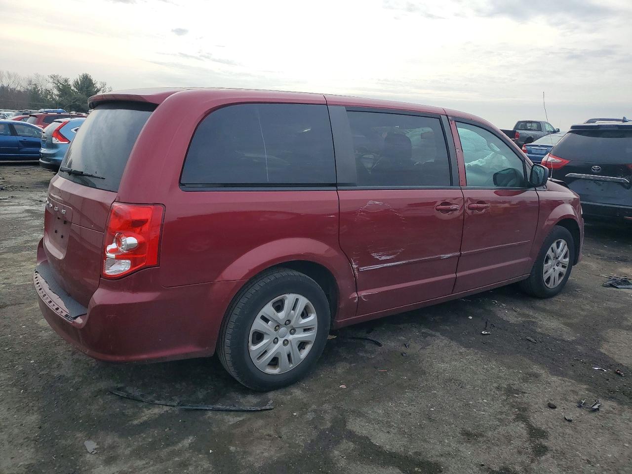 2015 DODGE GRAND CARAVAN SE photo 3