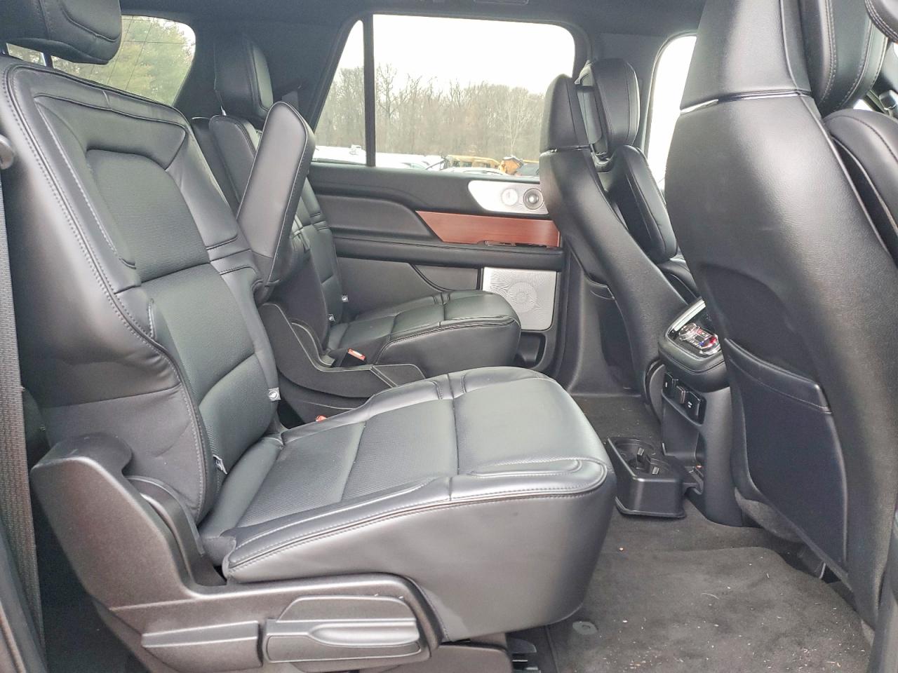 2019 LINCOLN NAVIGATOR L RESERVE photo 11