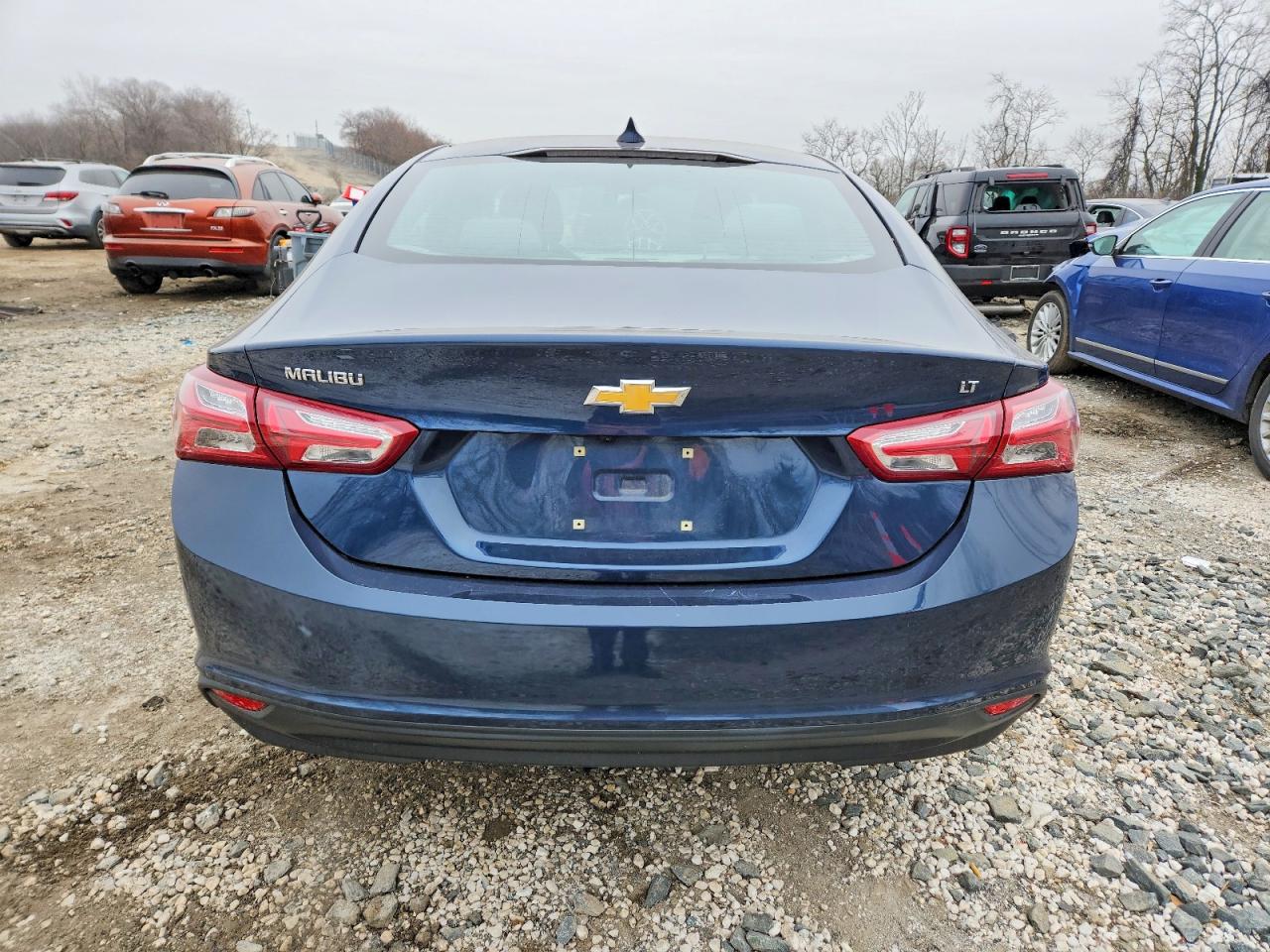 2022 CHEVROLET MALIBU LT photo 6