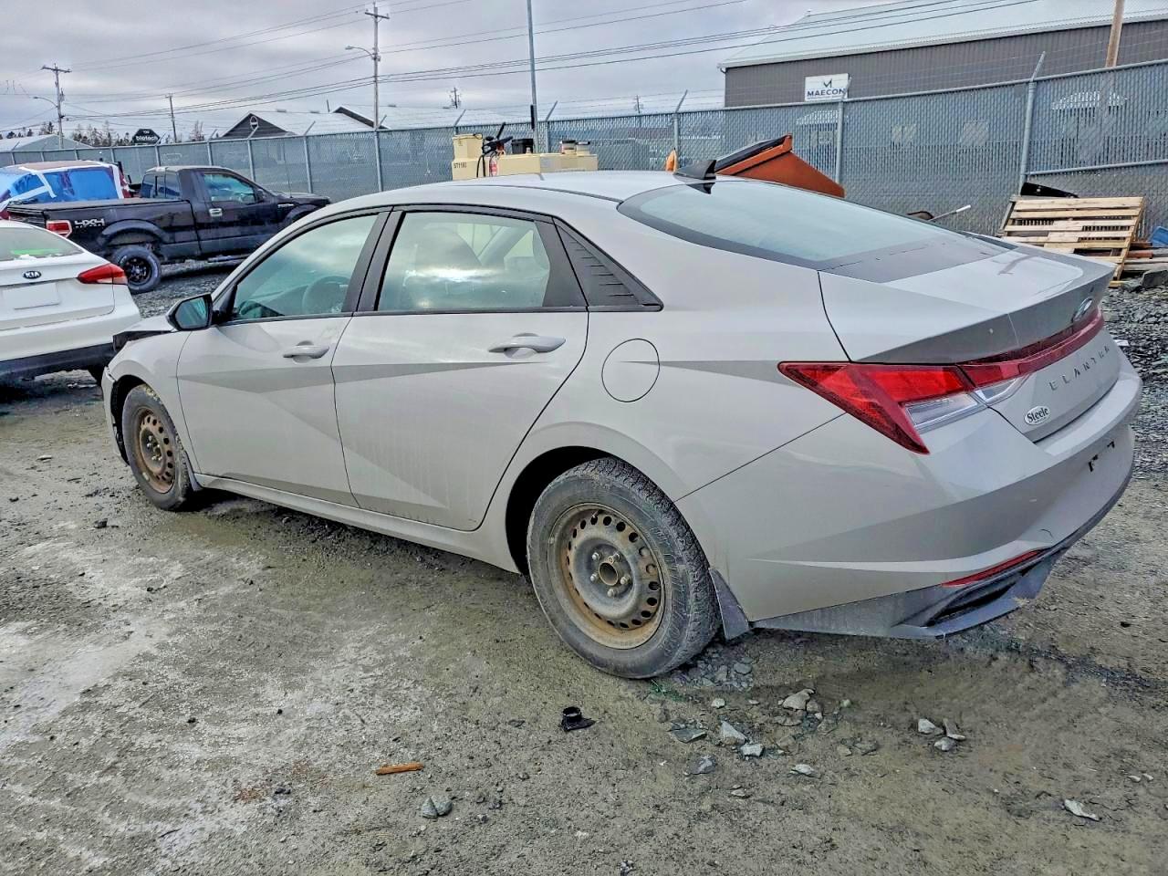 2023 HYUNDAI ELANTRA SEL photo 2