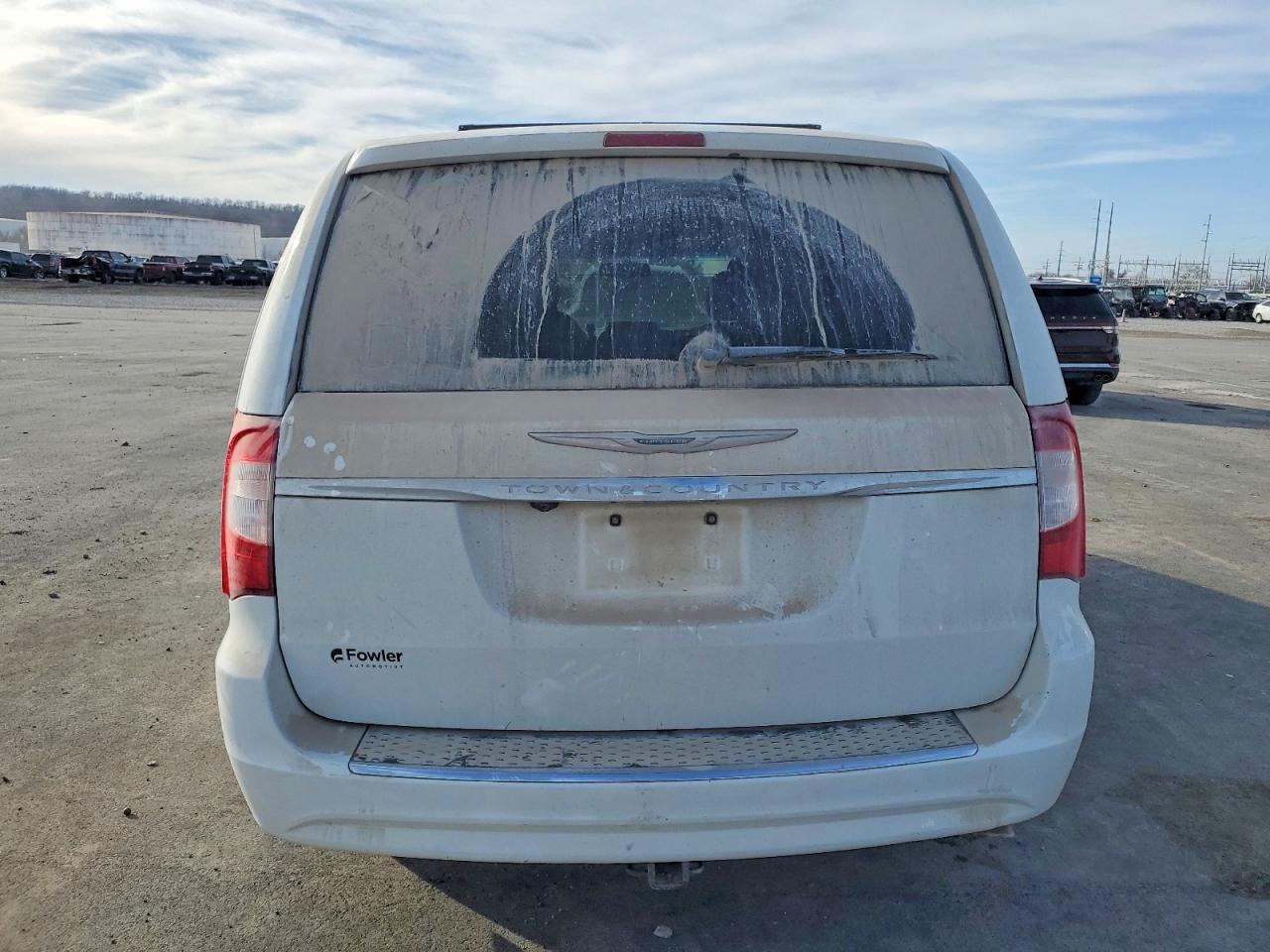2015 CHRYSLER TOWN & COUNTRY TOURING photo 6