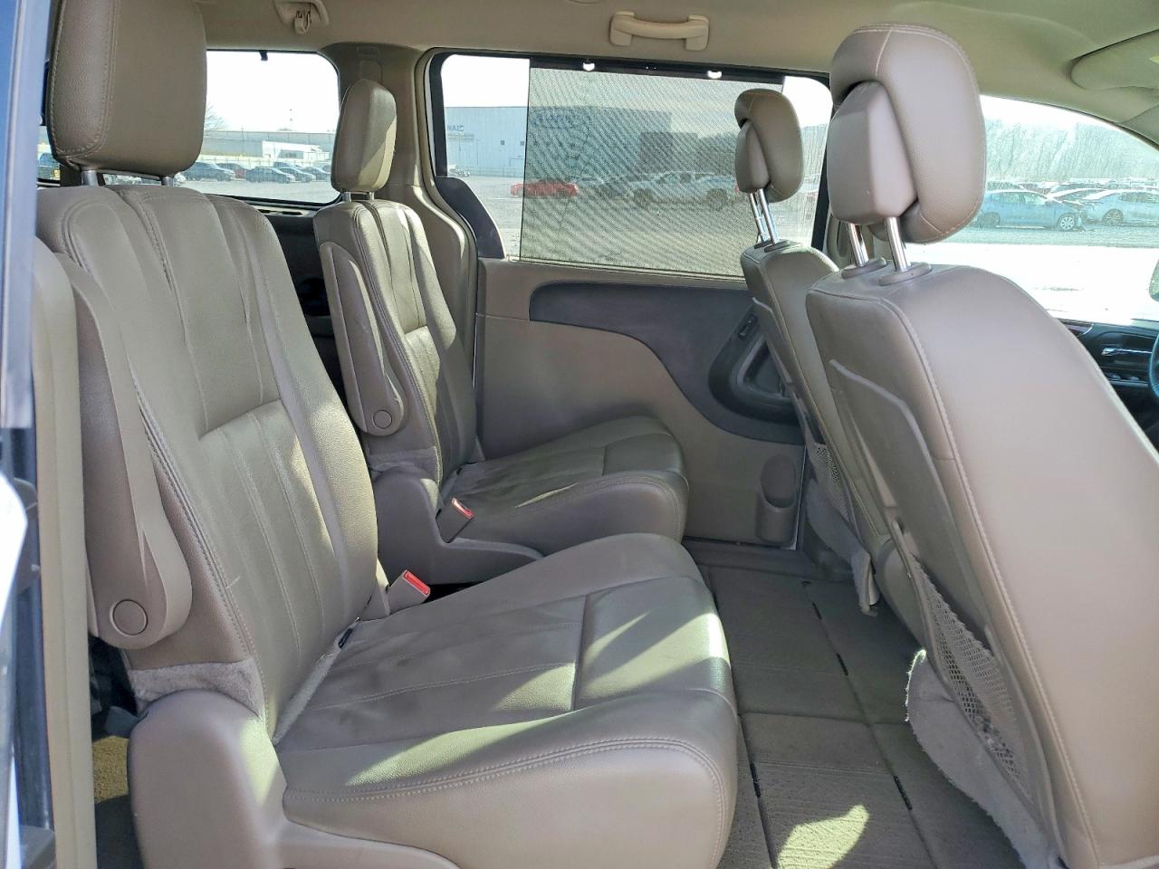 2015 CHRYSLER TOWN & COUNTRY TOURING photo 11