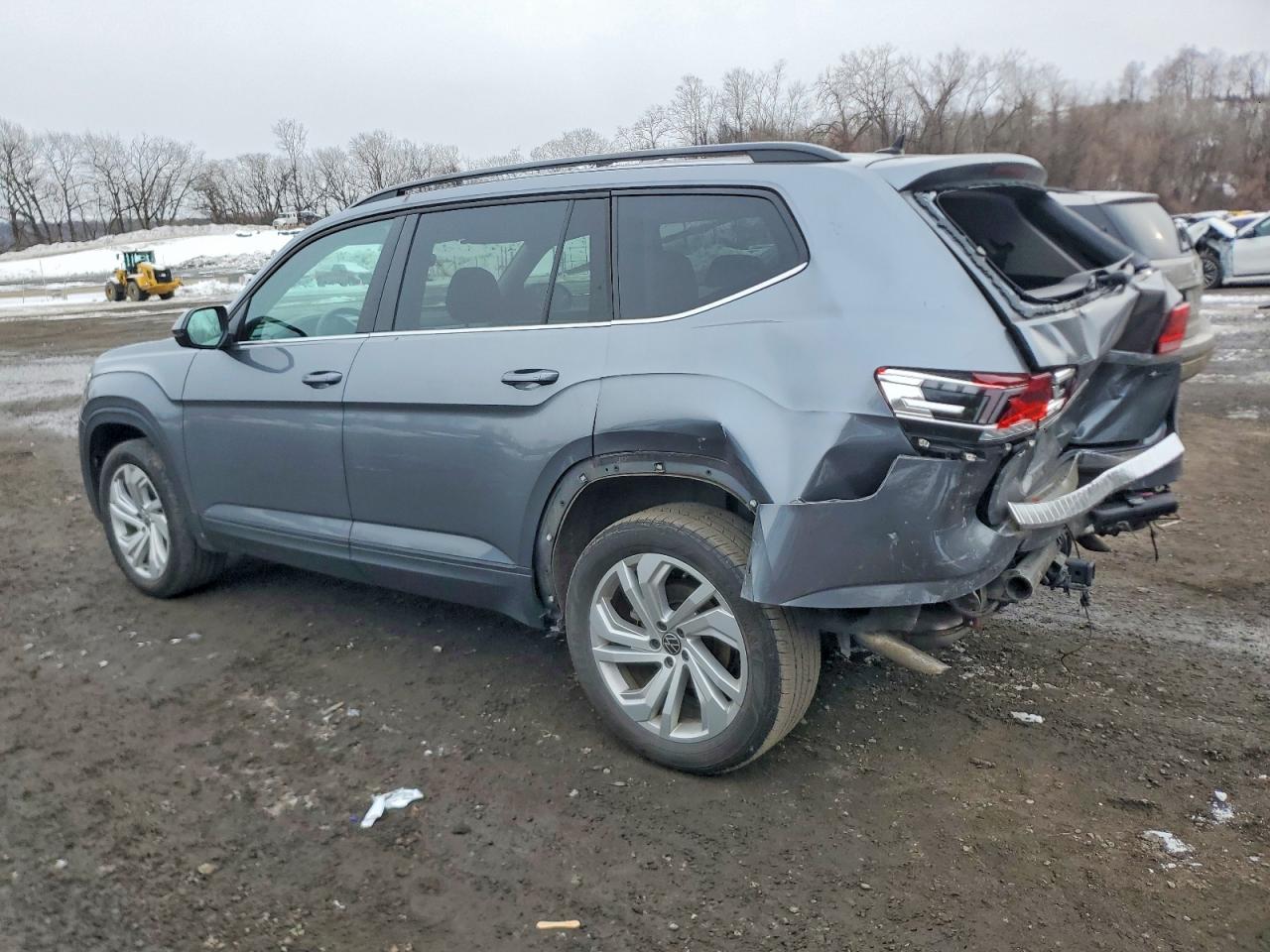 2023 VOLKSWAGEN ATLAS SE photo 2