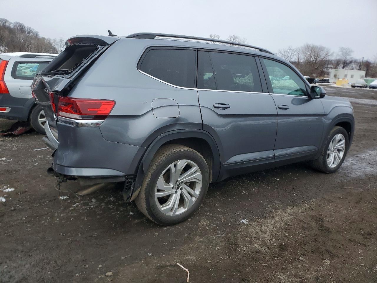 2023 VOLKSWAGEN ATLAS SE photo 3