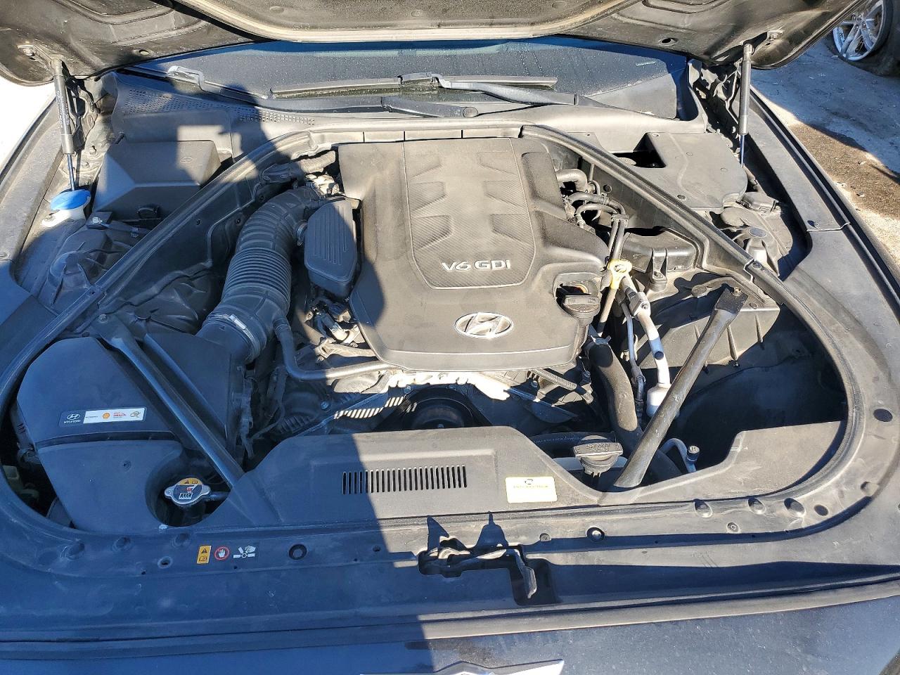 2015 HYUNDAI GENESIS 3.8L photo 11