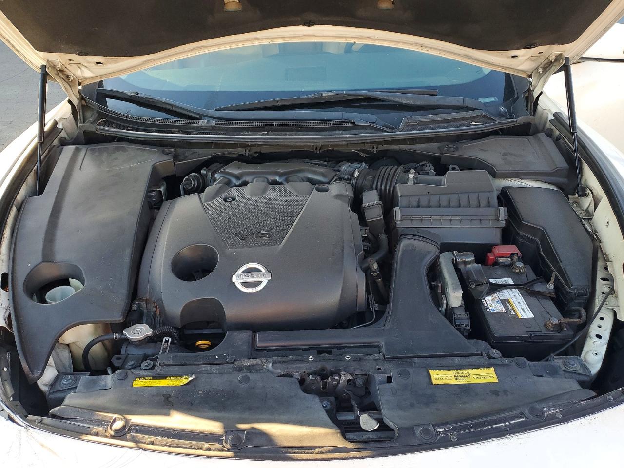 2010 NISSAN MAXIMA S photo 11