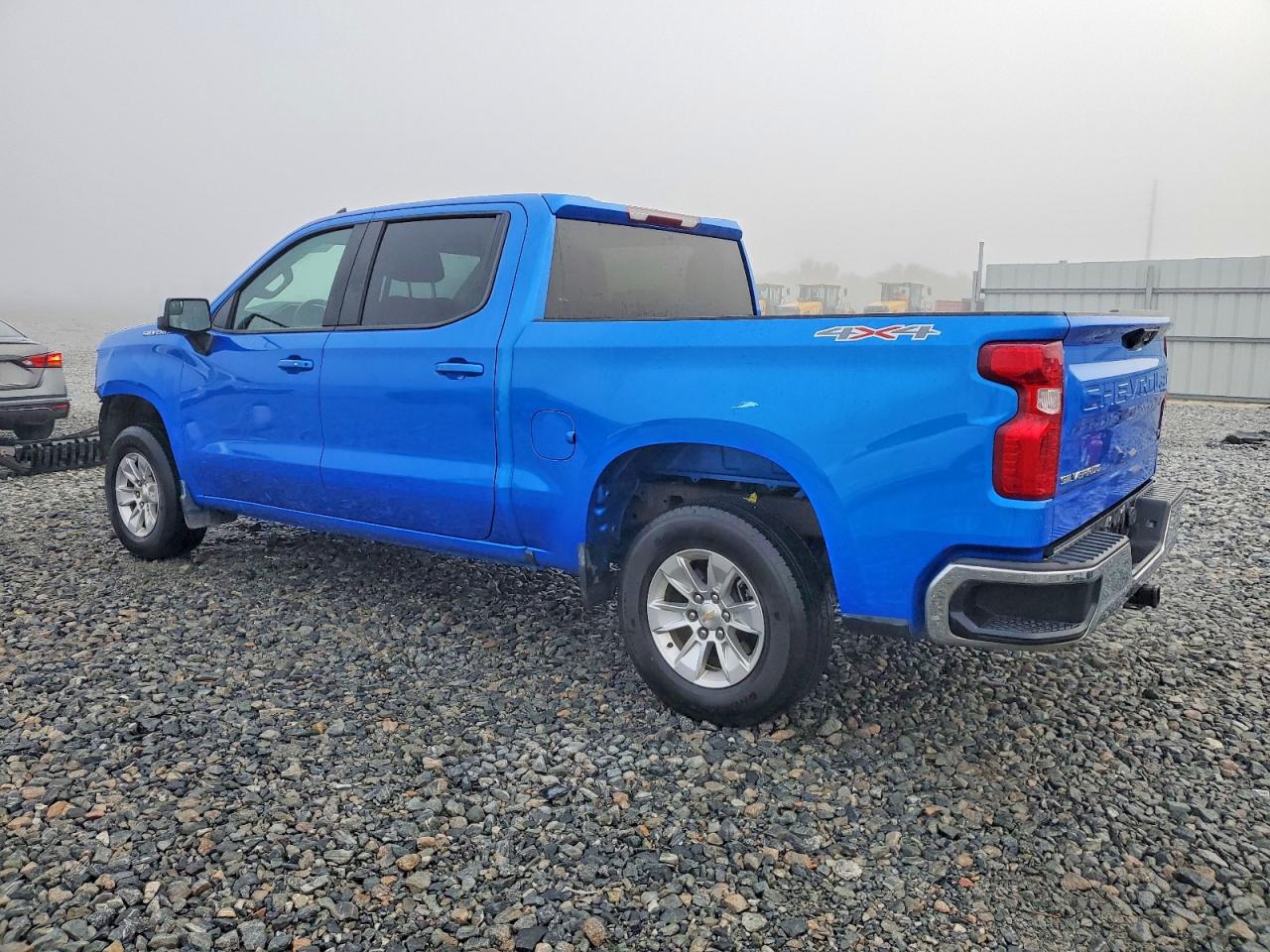 2025 CHEVROLET SILVERADO K1500 LT photo 2