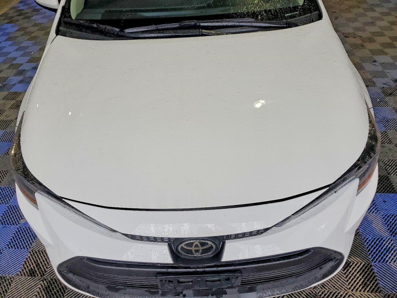 2025 TOYOTA COROLLA LE photo 11