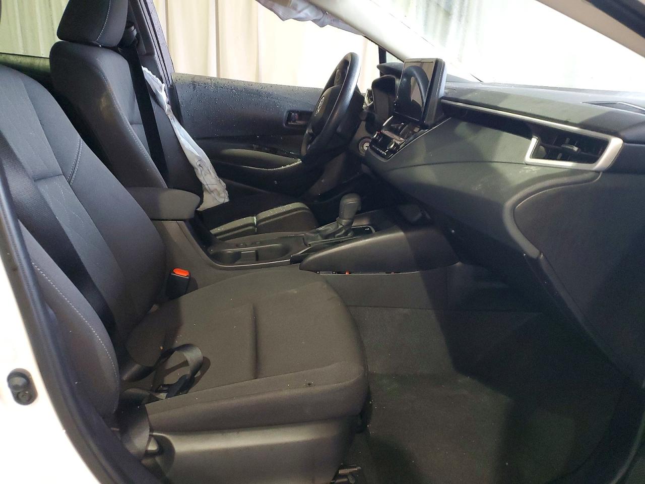 2025 TOYOTA COROLLA LE photo 7