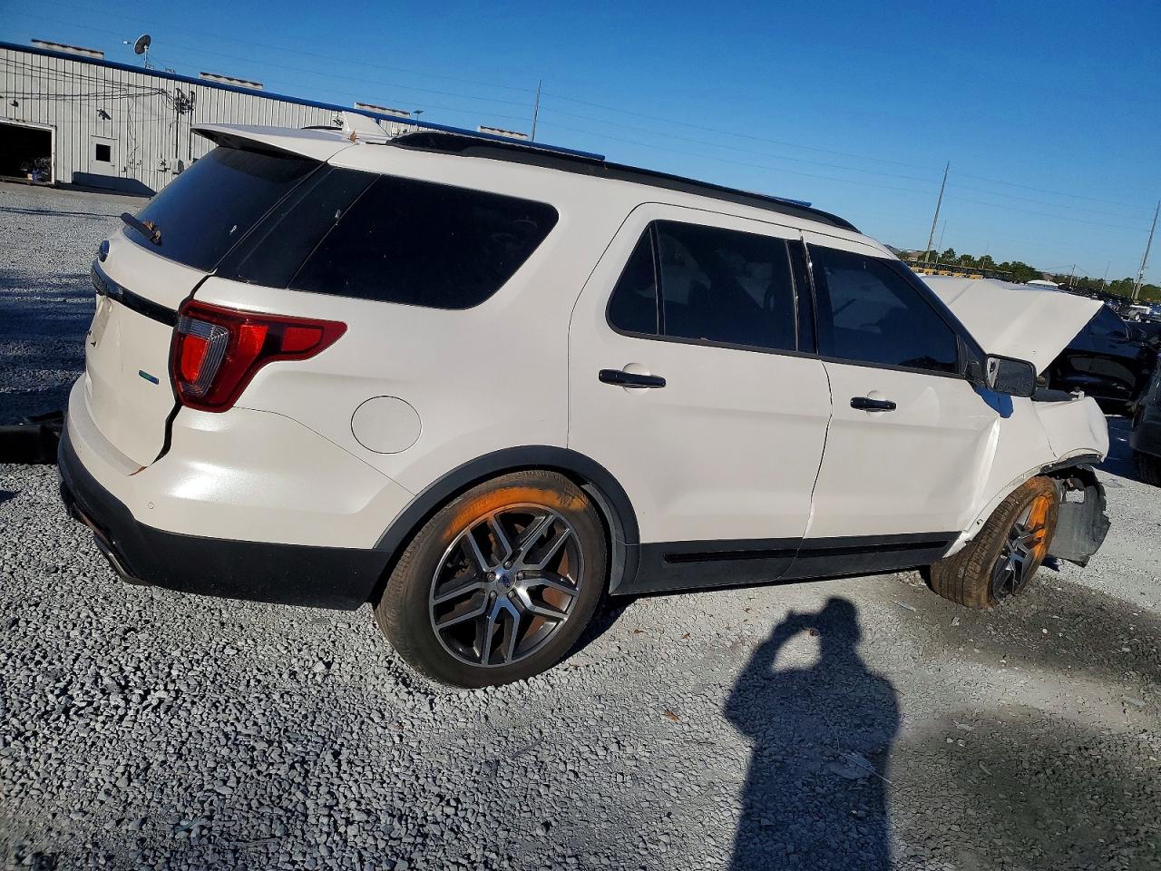 2017 FORD EXPLORER SPORT photo 3