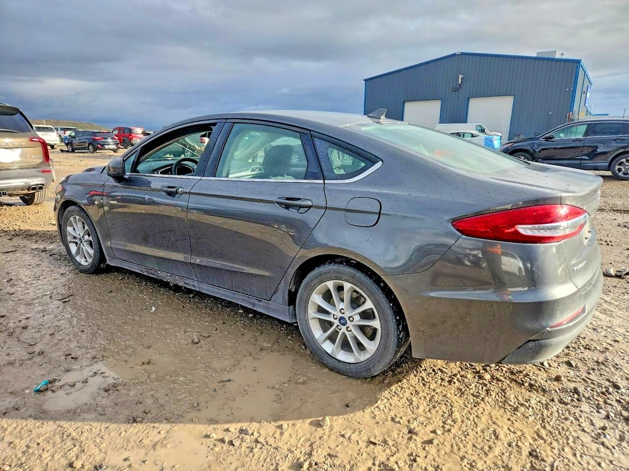 2019 FORD FUSION SE photo 2