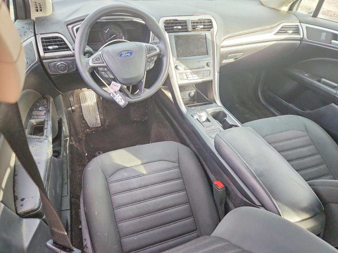 2019 FORD FUSION SE photo 8