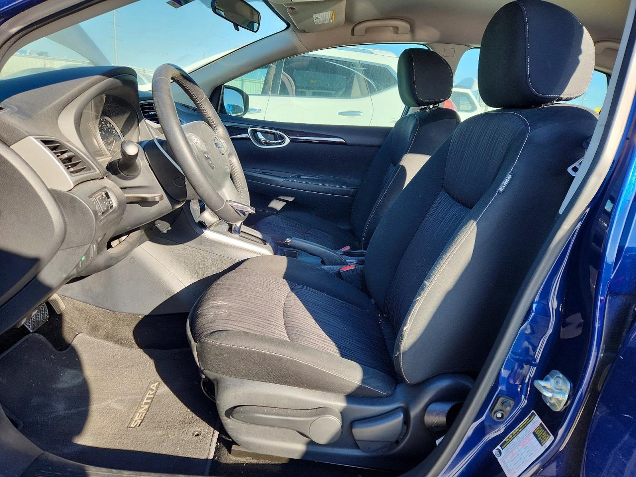 2019 NISSAN SENTRA S photo 7