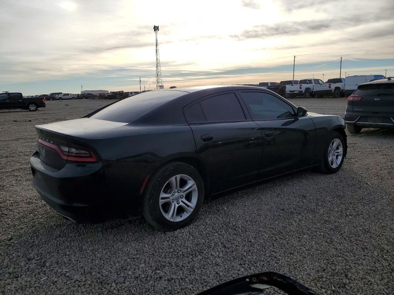 2020 DODGE CHARGER SXT photo 3