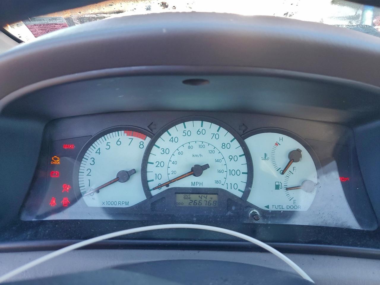 2004 TOYOTA COROLLA CE photo 9