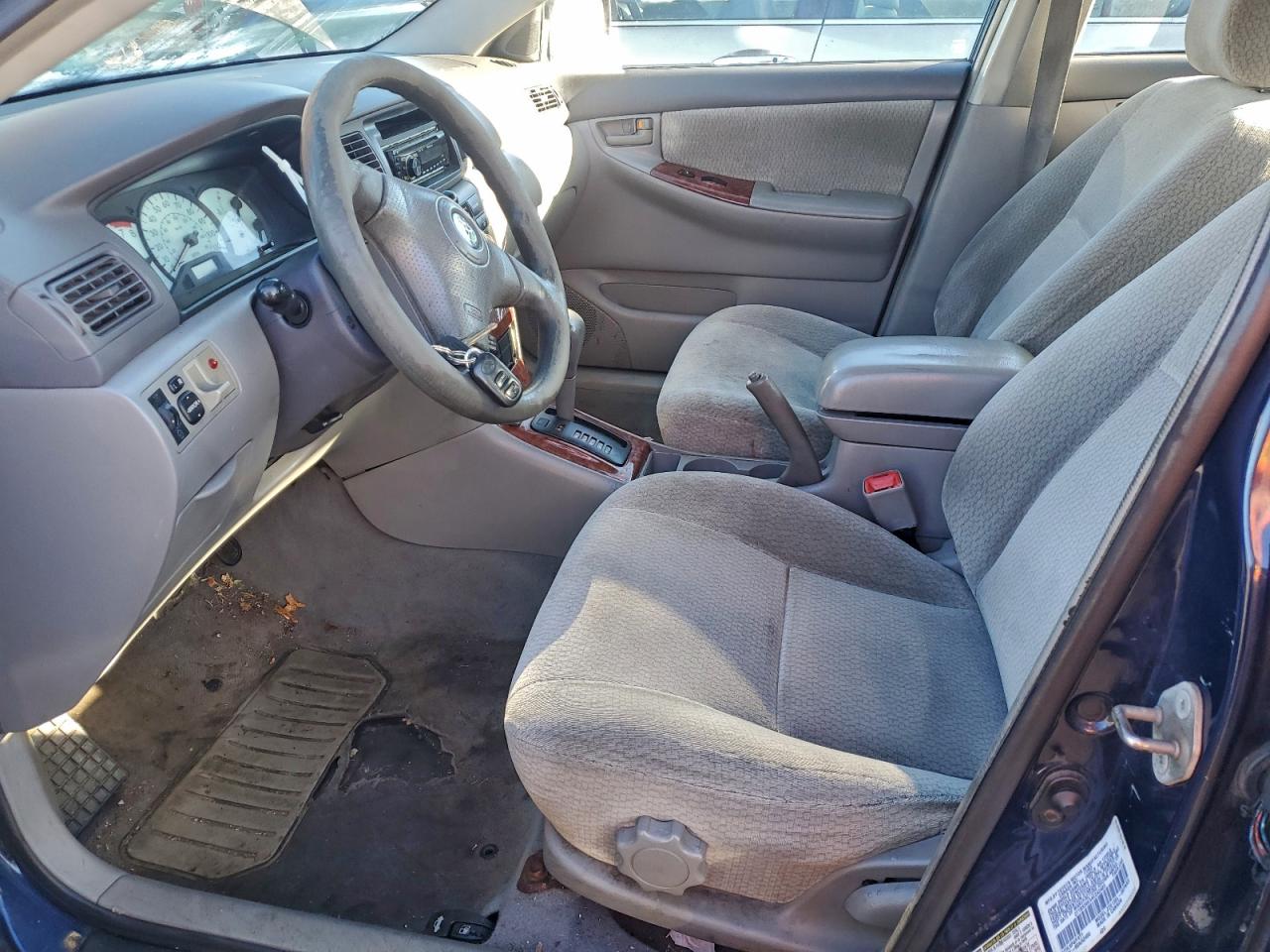 2004 TOYOTA COROLLA CE photo 7
