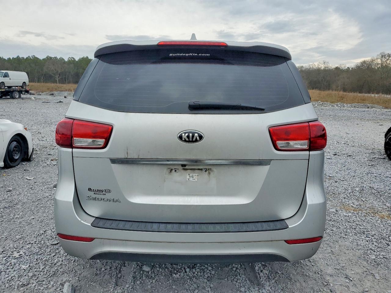 2017 KIA SEDONA L photo 6