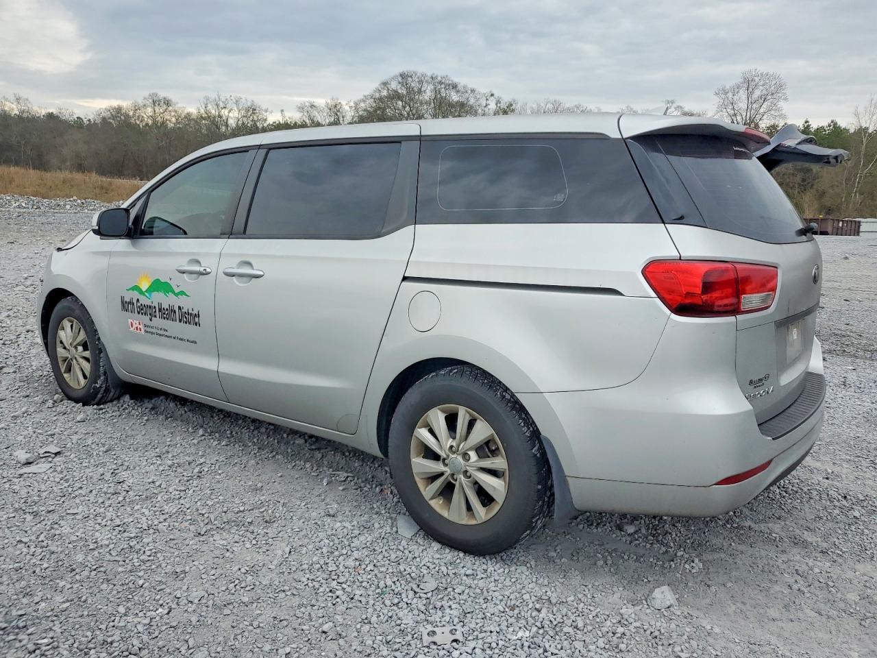 2017 KIA SEDONA L photo 2