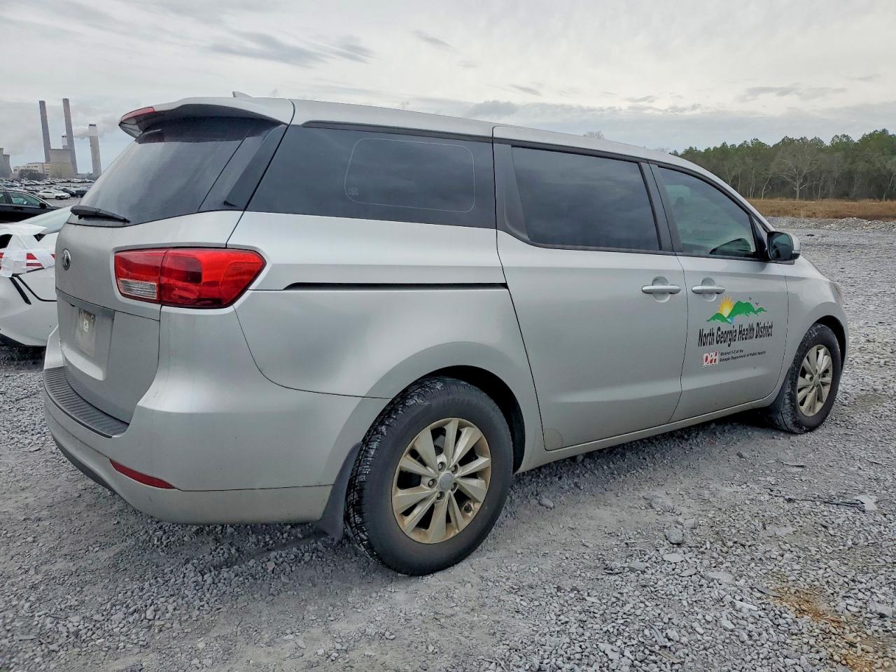 2017 KIA SEDONA L photo 3