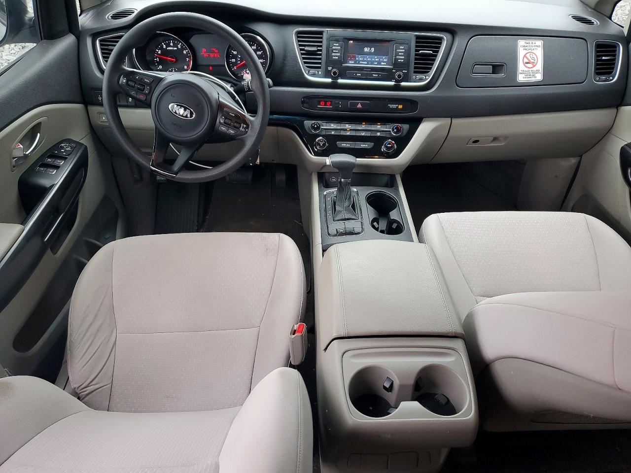 2017 KIA SEDONA L photo 8