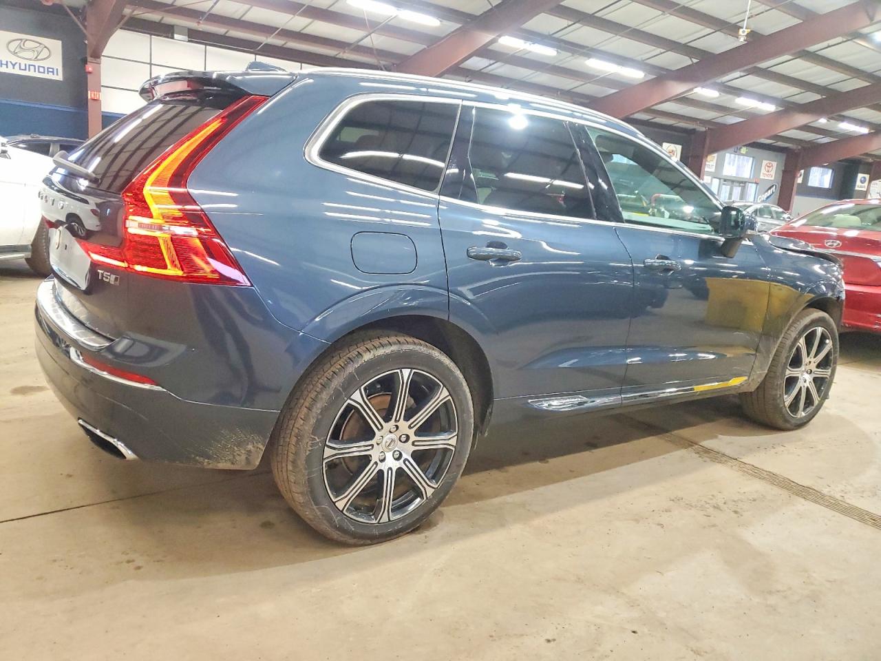 2020 VOLVO XC60 T5 INSCRIPTION photo 3