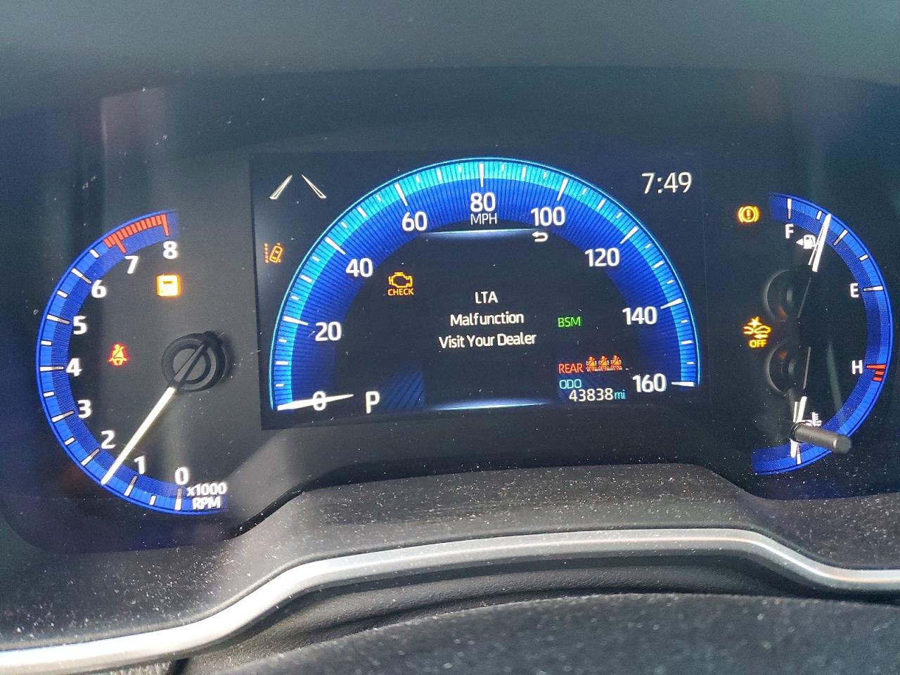 2020 TOYOTA COROLLA XSE photo 9