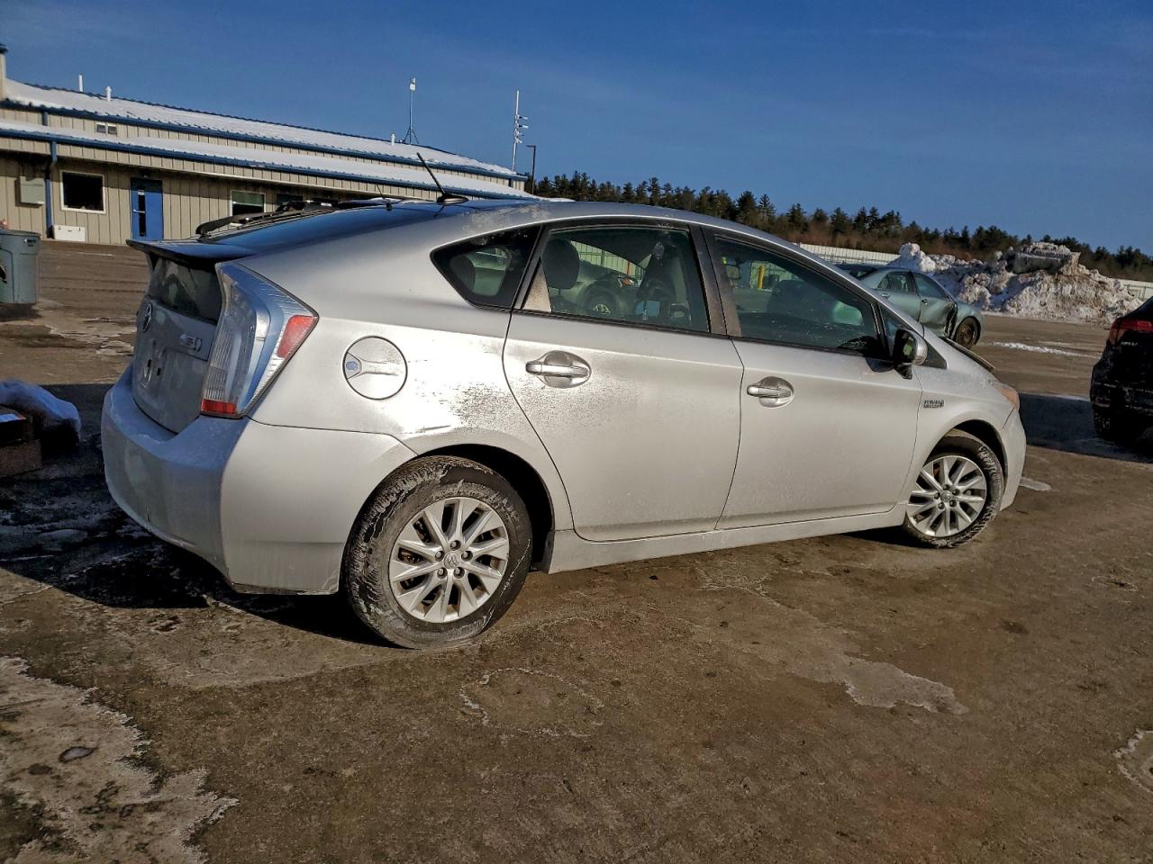 2014 TOYOTA PRIUS PLUG-IN photo 3