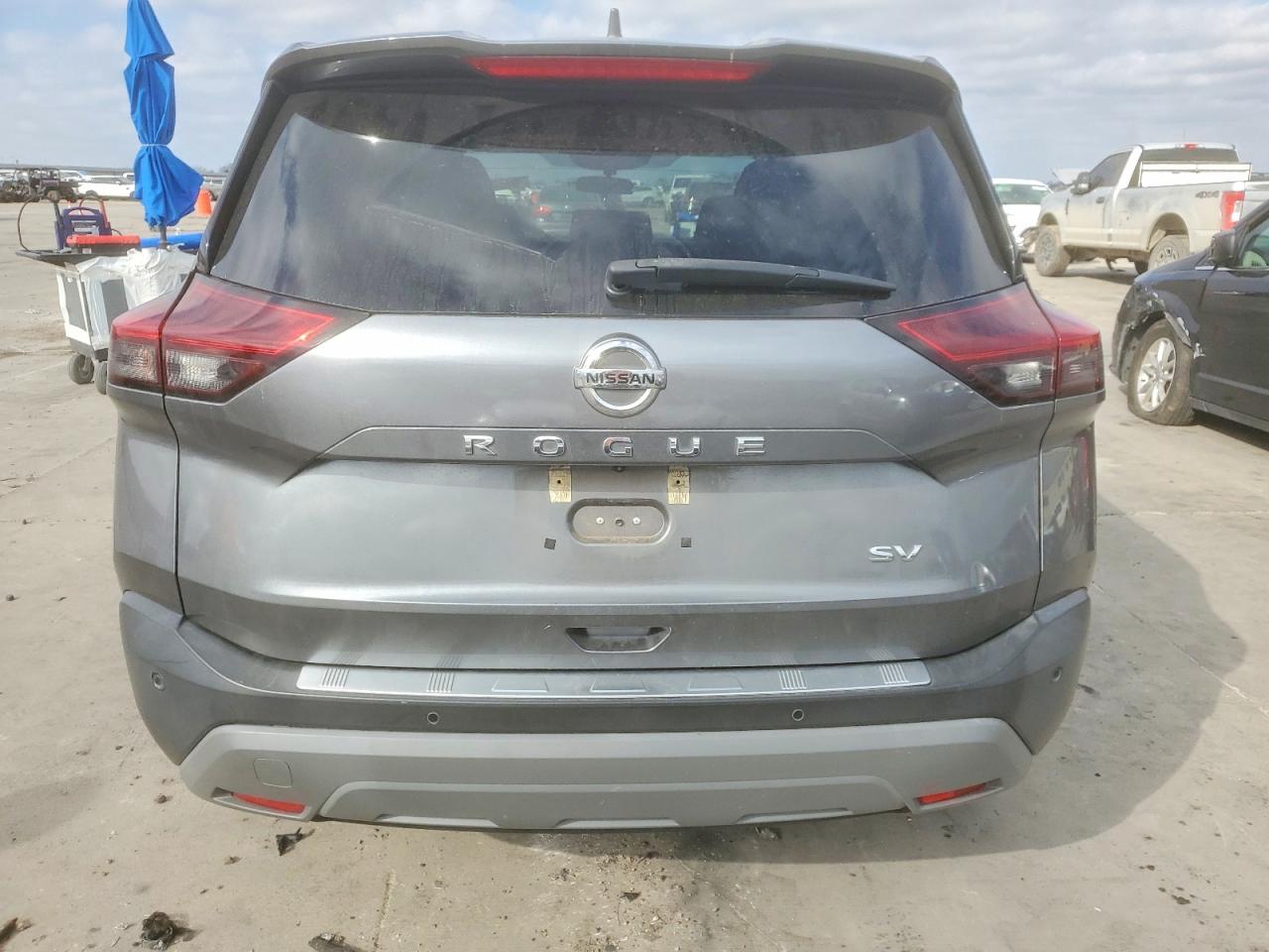 2021 NISSAN ROGUE SV photo 6