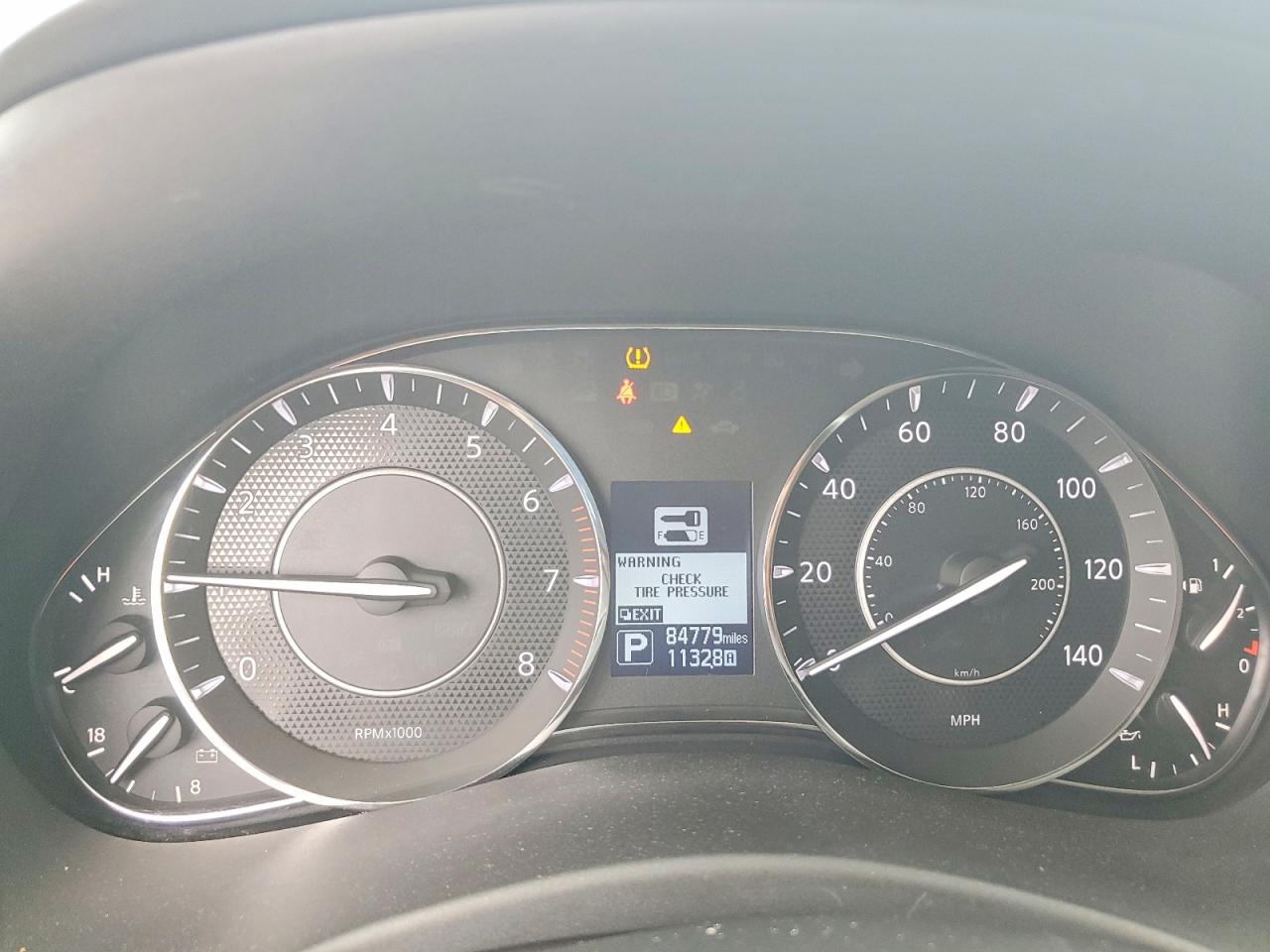 2020 NISSAN ARMADA SV photo 9