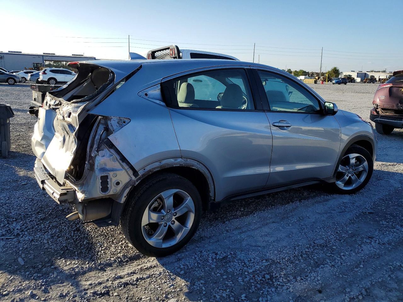 2021 HONDA HR-V LX photo 3